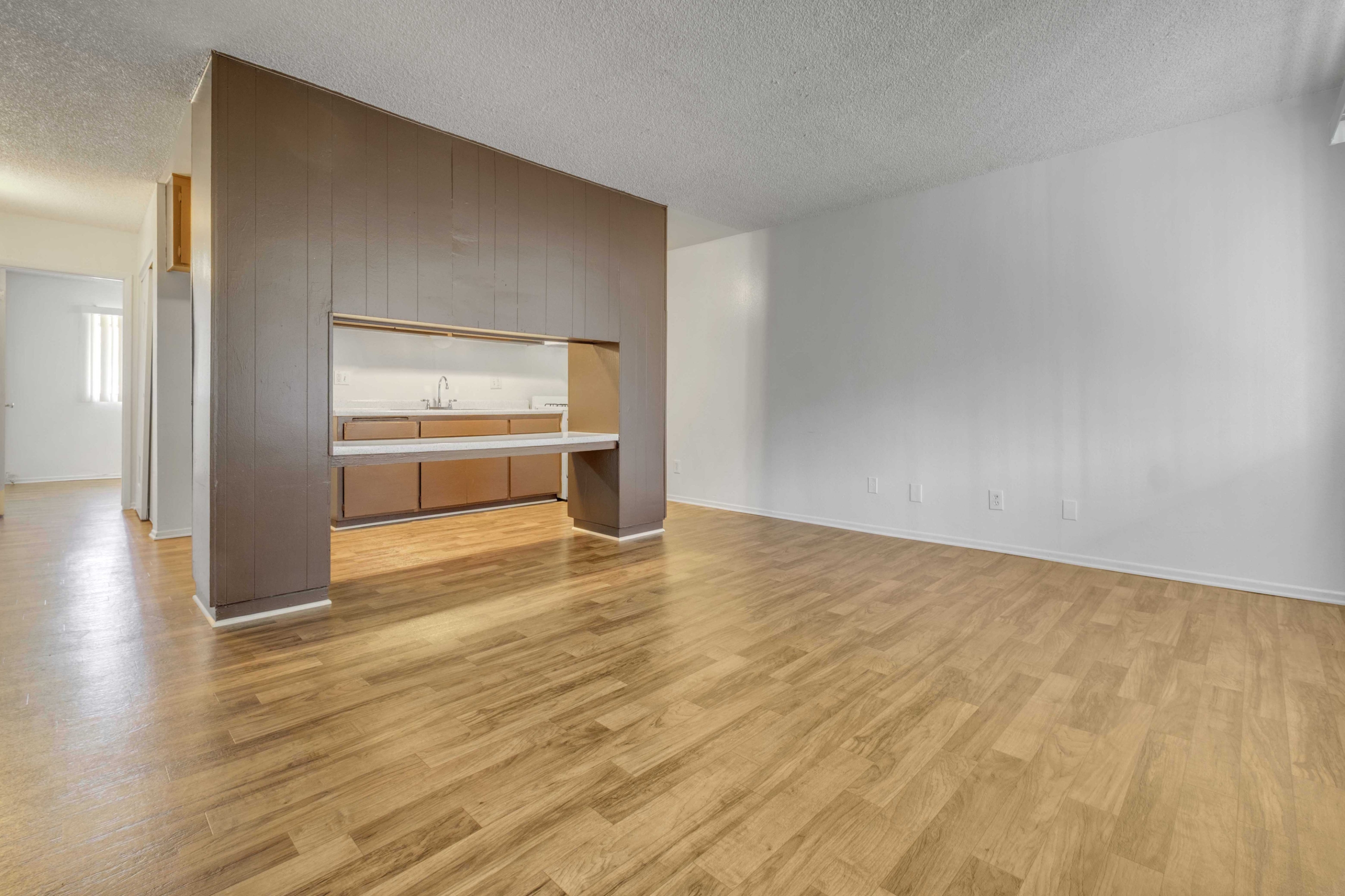 3943 N H Street - 118